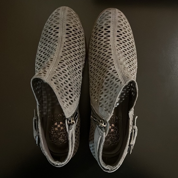 Vince Camuto Phandra suede booties (size 7.5) - Picture 4 of 6